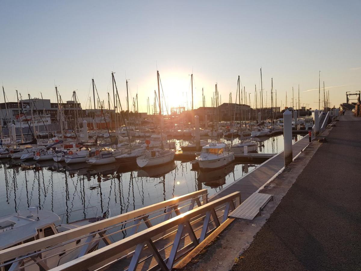 Nuit Insolite A Bord Du Bateau Exocet III Boulogne-sur-Mer Luaran gambar